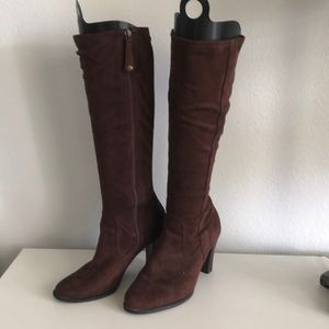 Isaac Mizrahi below the knee brown boots